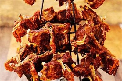 高氏烤羊蝎子与烤全羊 传统美食的极致诱惑