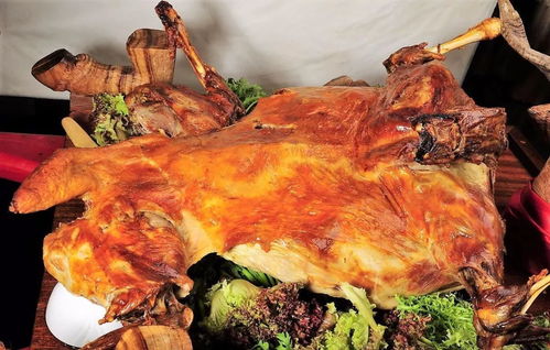 宅不住的诱惑 当金黄酥脆的烤全羊香气飘来
